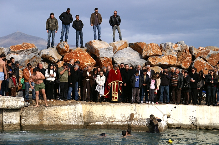 PICT2154 small THEOPHANY Girl Climbing Up.jpg - 331474 Bytes